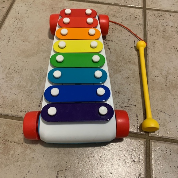 Fisher-Price Classic Xylophone Toy - Pull-Along Fun for Toddlers - Picture 4 of 8